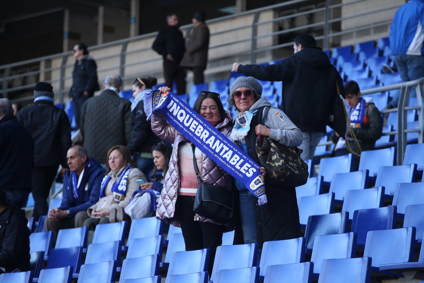 Fotos: ¿Estuviste en el Real Oviedo - Burgos? ¡Búscate en el Carlos Tartiere!