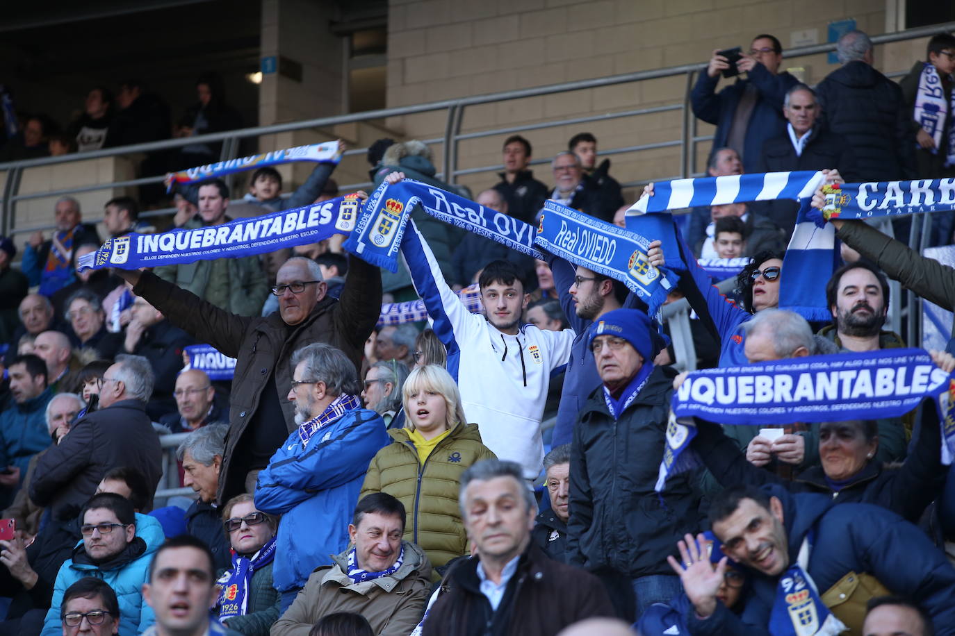 Fotos: ¿Estuviste en el Real Oviedo - Burgos? ¡Búscate en el Carlos Tartiere!