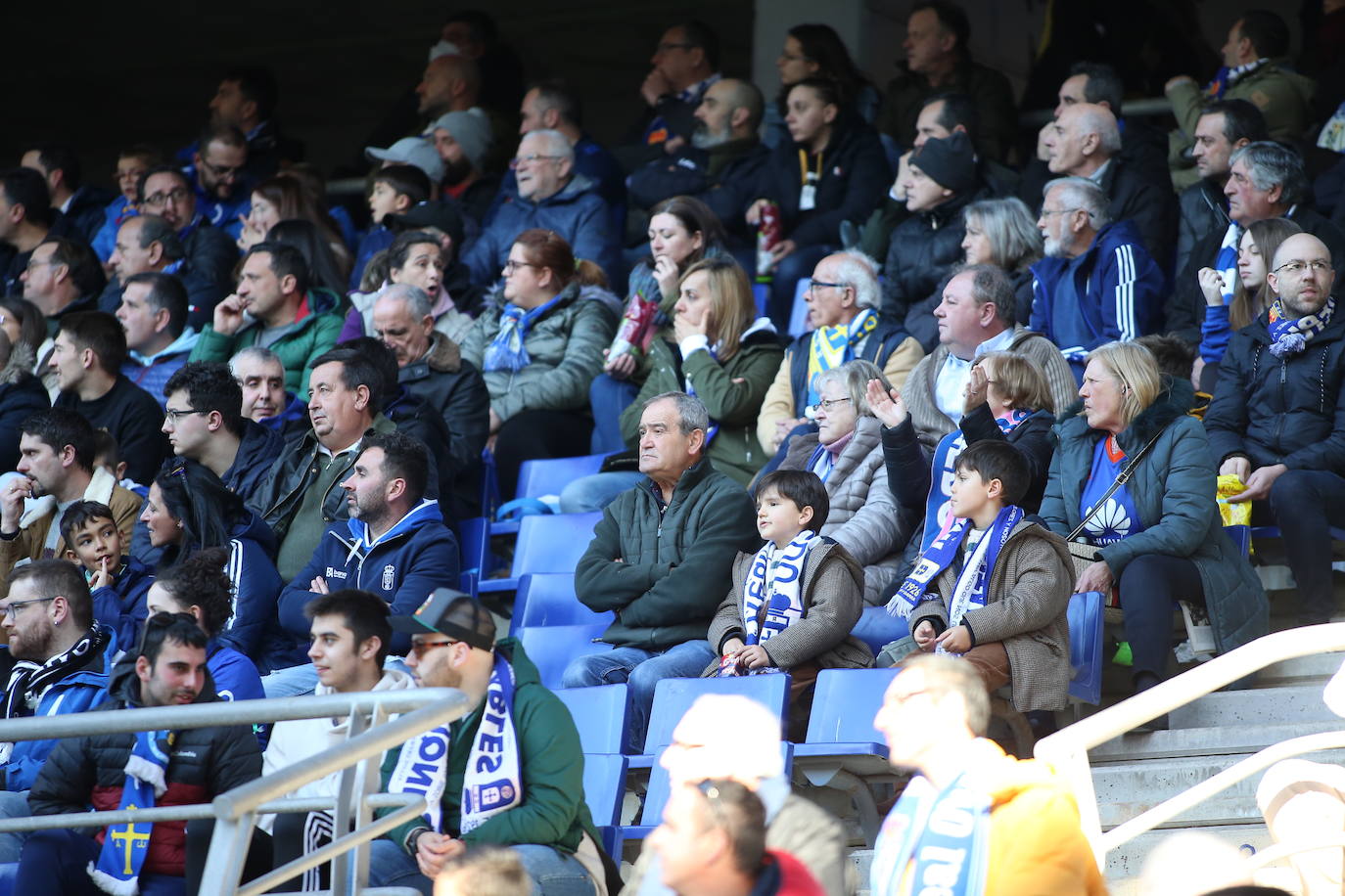 Fotos: ¿Estuviste en el Real Oviedo - Burgos? ¡Búscate en el Carlos Tartiere!