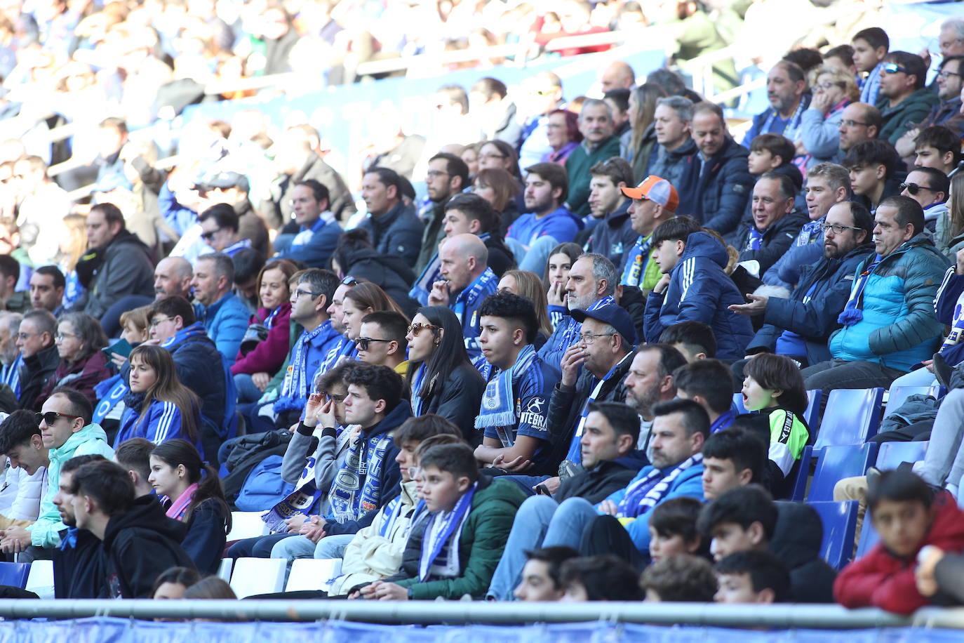 Fotos: ¿Estuviste en el Real Oviedo - Burgos? ¡Búscate en el Carlos Tartiere!