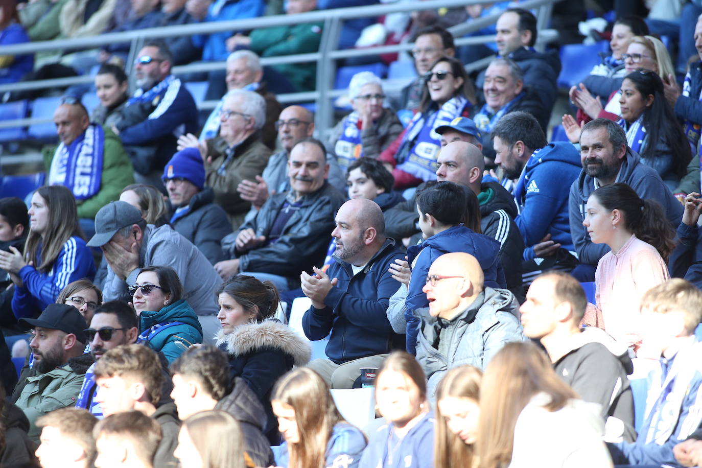 Fotos: ¿Estuviste en el Real Oviedo - Burgos? ¡Búscate en el Carlos Tartiere!