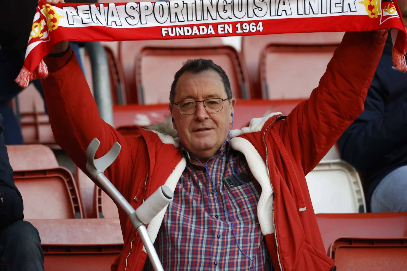 Fotos: ¿Estuviste en el Sporting - Huesca? ¡Búscate en El Molinón!