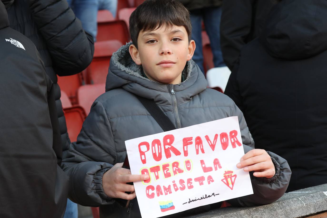 Fotos: ¿Estuviste en el Sporting - Huesca? ¡Búscate en El Molinón!