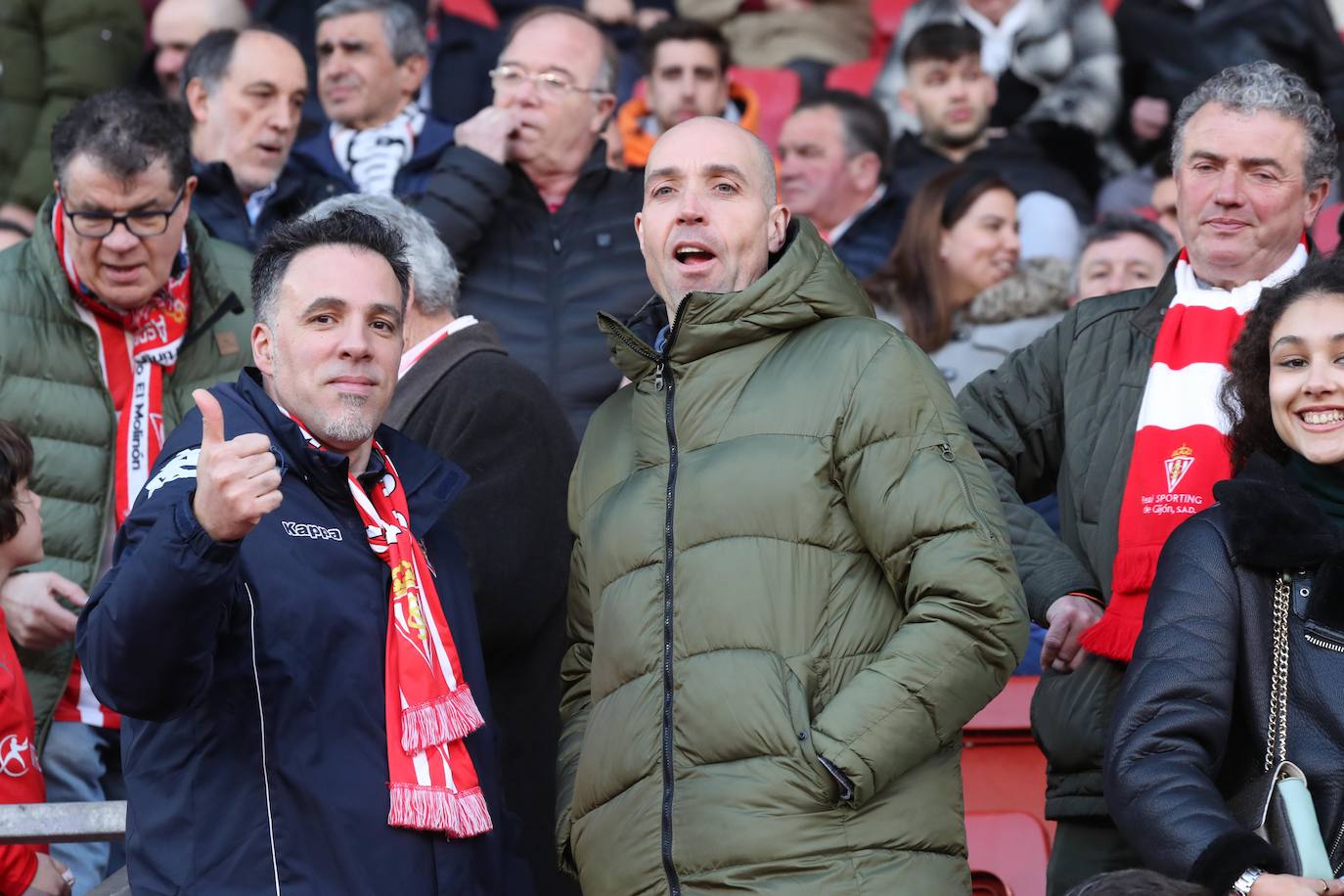 Fotos: ¿Estuviste en el Sporting - Huesca? ¡Búscate en El Molinón!