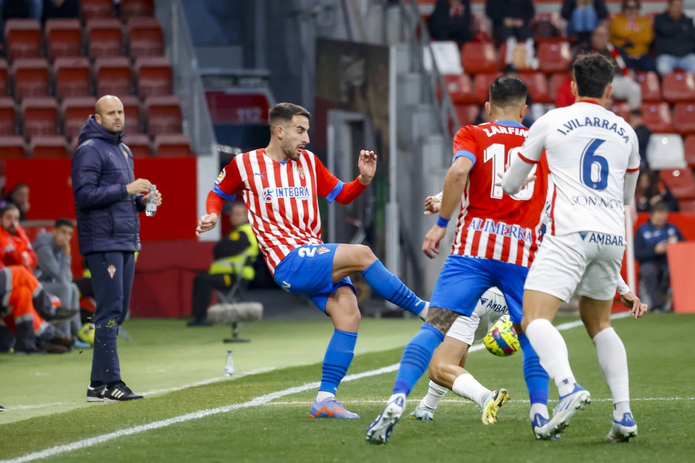 Fotos: Las mejores imágenes del Sporting 1-1 Huesca