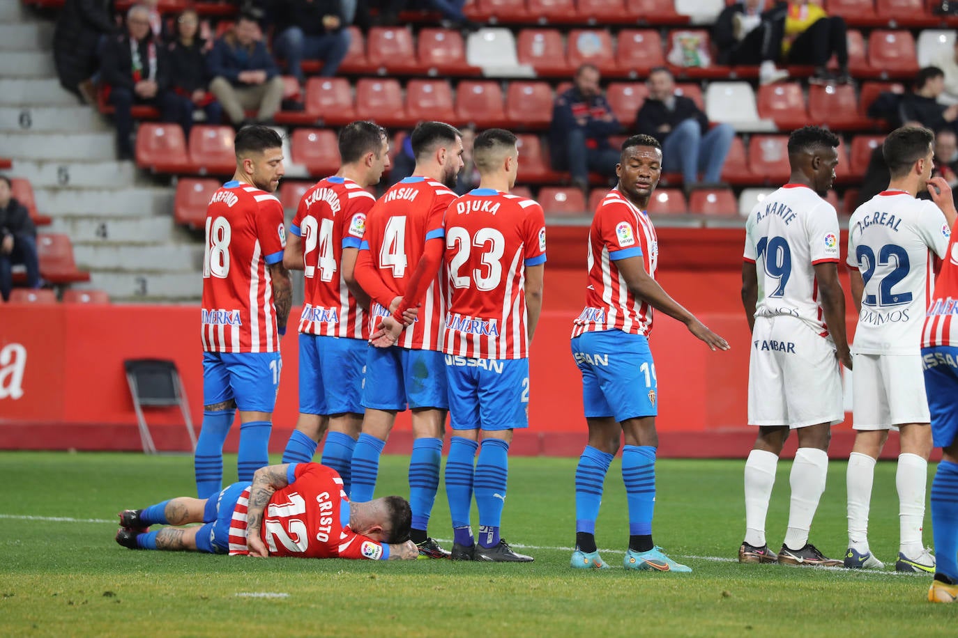 Fotos: Las mejores imágenes del Sporting 1-1 Huesca