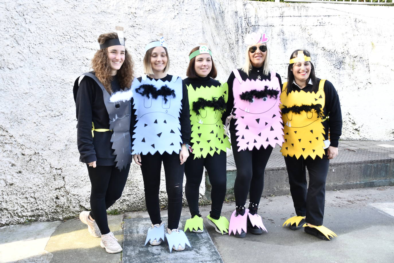 Fotos: El carnaval más colorido en los colegios asturianos