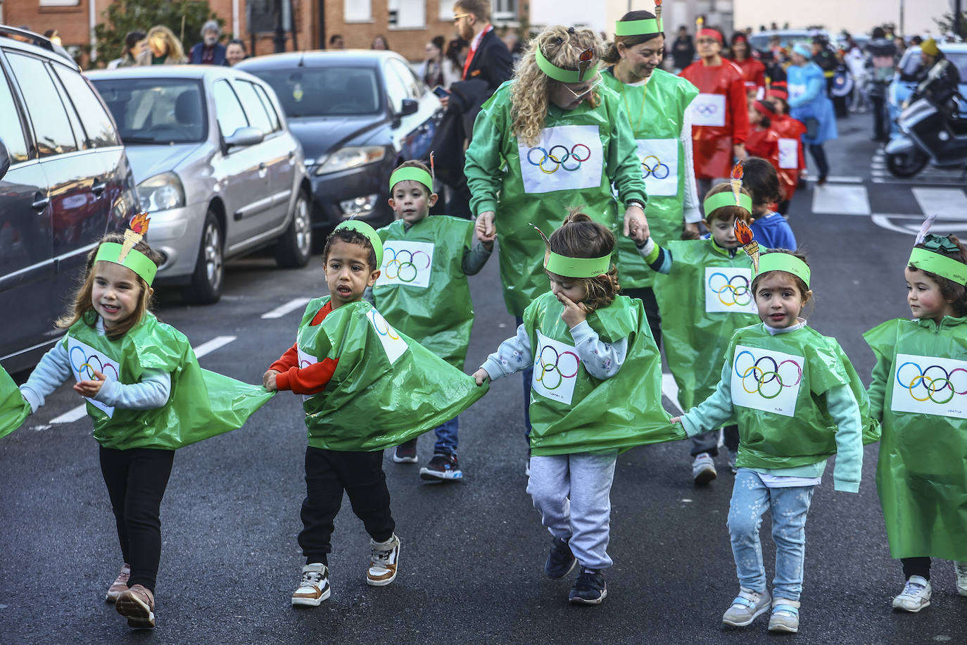 Fotos: El carnaval más colorido en los colegios asturianos