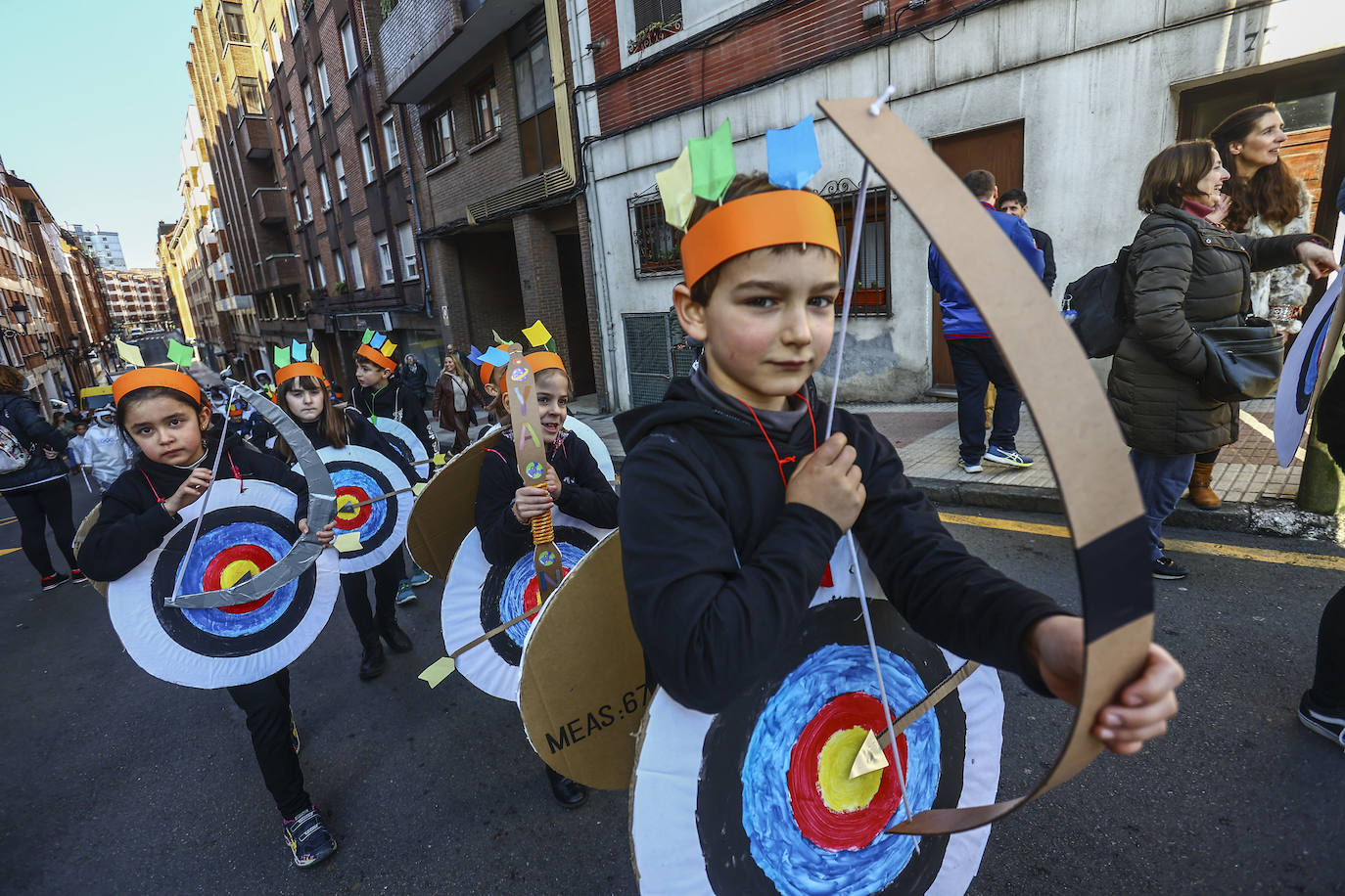 Fotos: El carnaval más colorido en los colegios asturianos