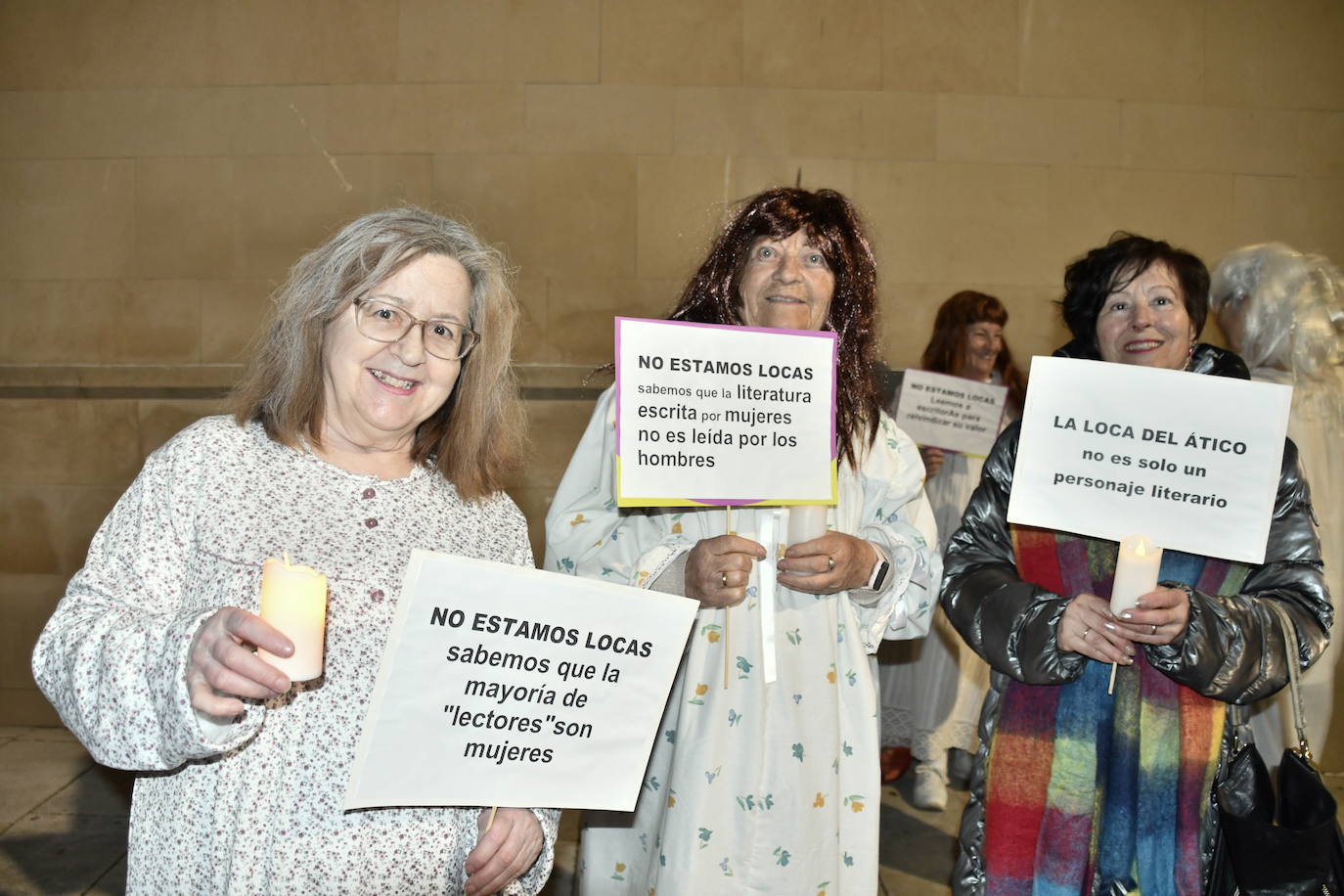 Fotos: Diversión y colorido en les Comadres de Avilés