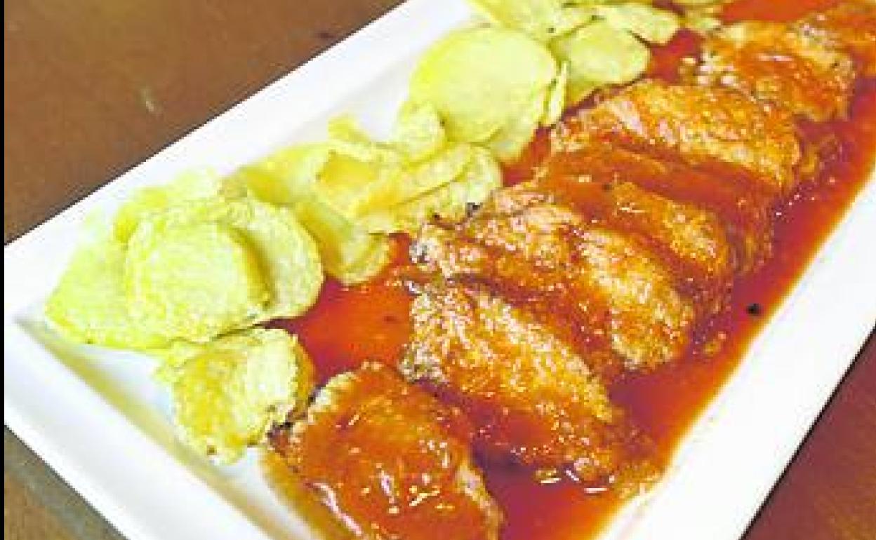 Rollo de merluza y langostinos