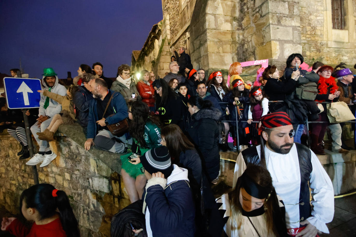 Fotos: El Descenso de Galiana convierte a Avilés en un río de espuma