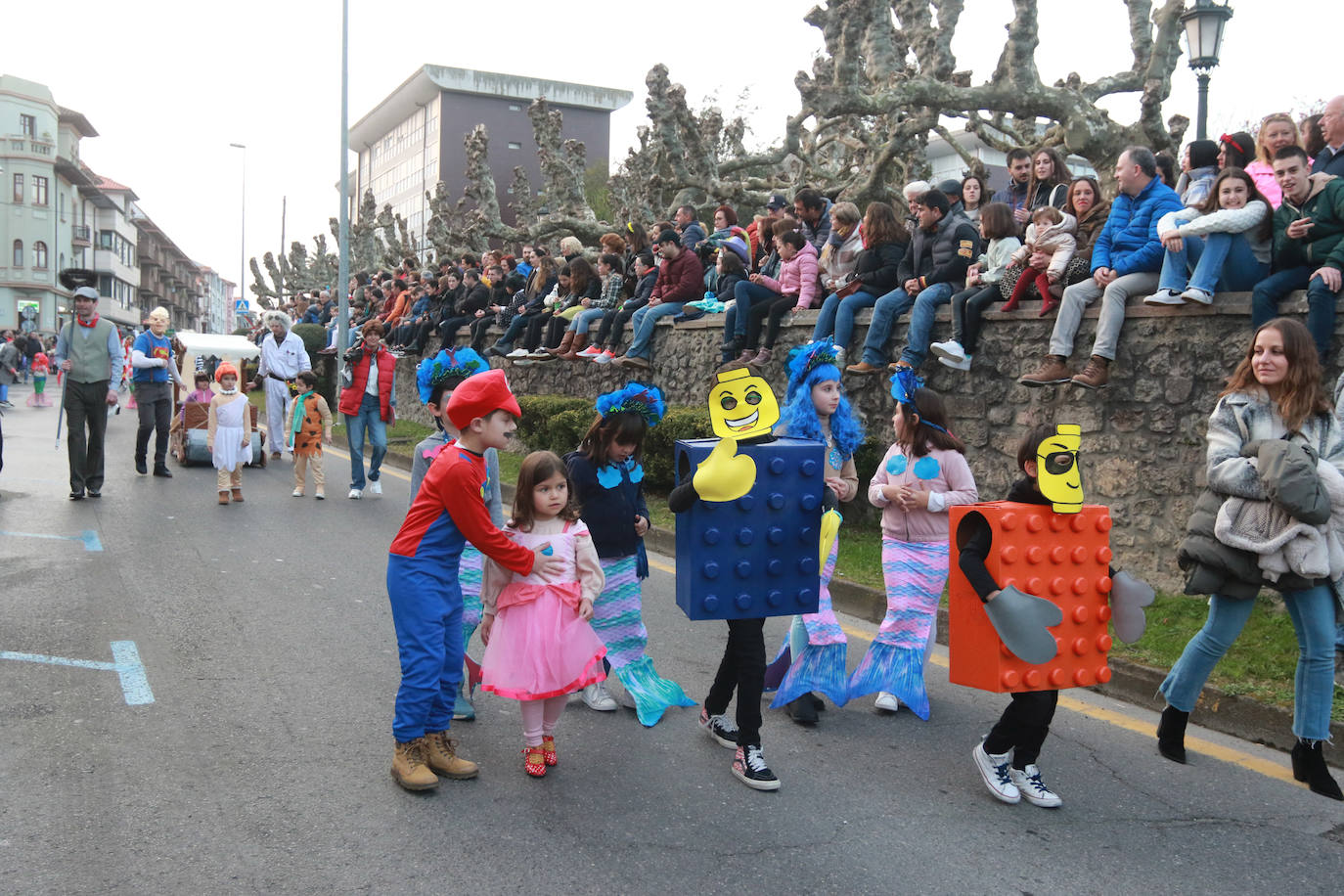 Fotos: Llanes abre la fiesta del carnaval en el oriente