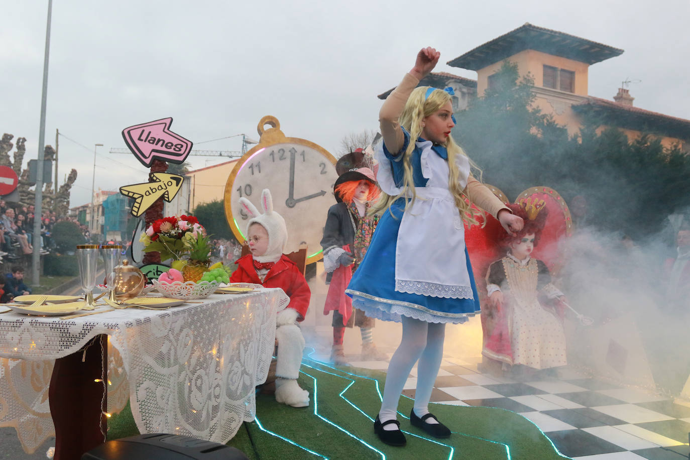 Fotos: Llanes abre la fiesta del carnaval en el oriente