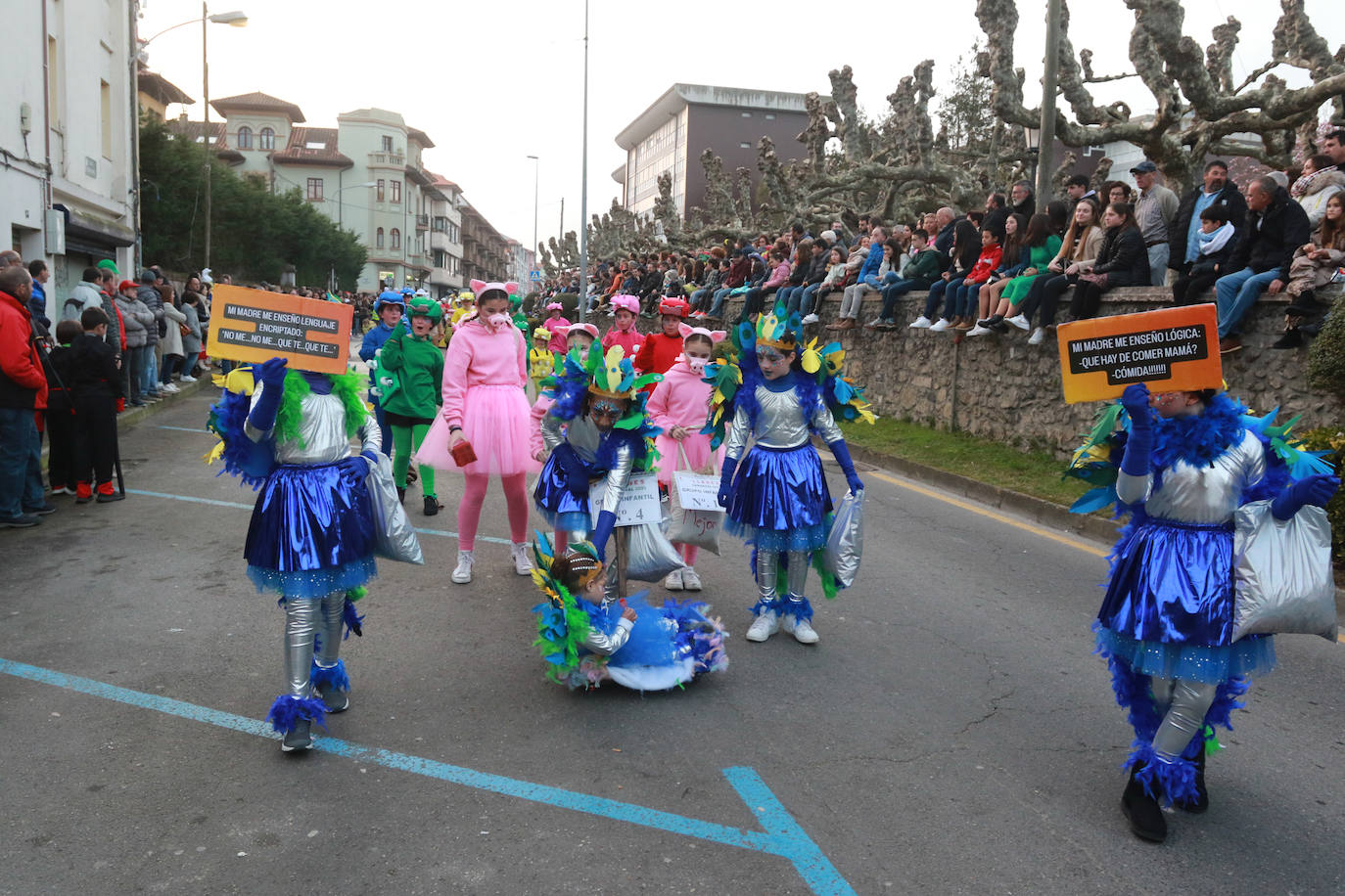 Fotos: Llanes abre la fiesta del carnaval en el oriente