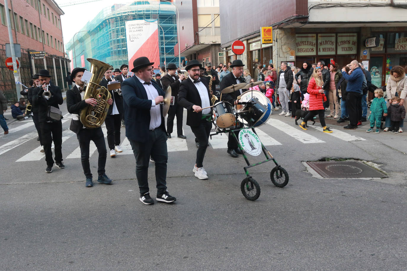 Fotos: Llanes abre la fiesta del carnaval en el oriente