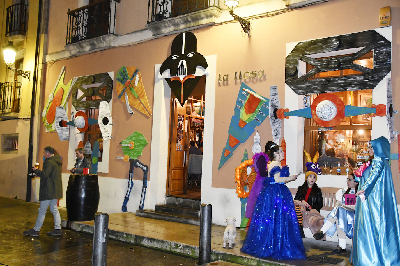 Fotos: Cine y guateque en los bares de Avilés