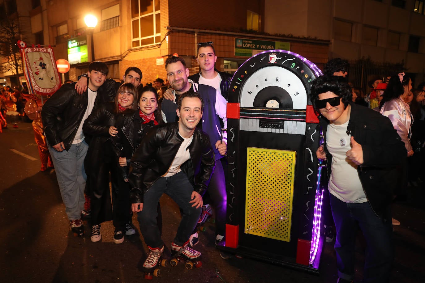 Fotos: Diversión por las calles de Gijón en el desfile del Antroxu