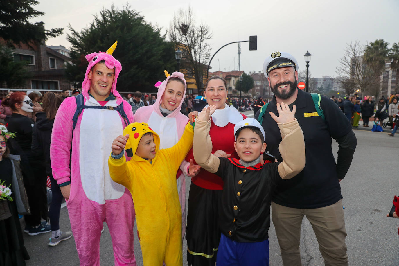 Fotos: Diversión por las calles de Gijón en el desfile del Antroxu