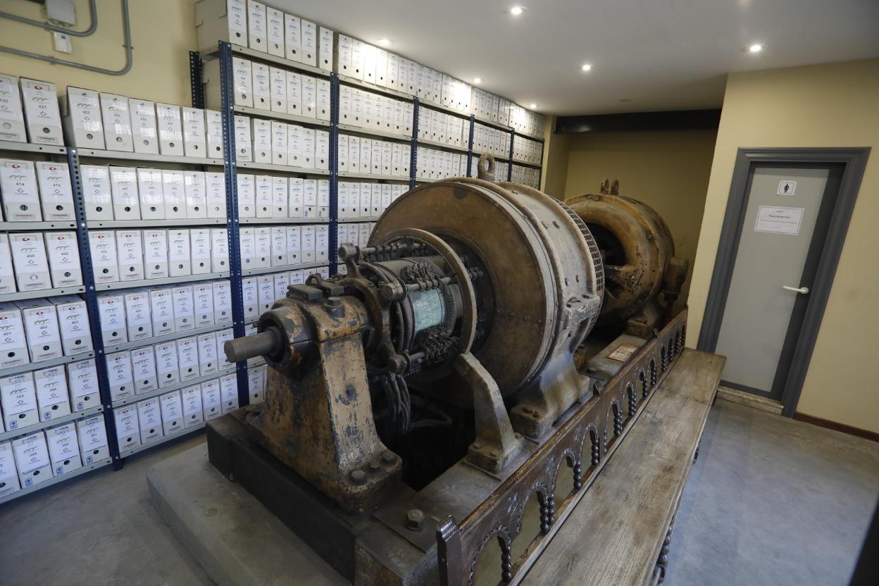 Documentos en el archivo histórico de Hunosa en Langreo. 