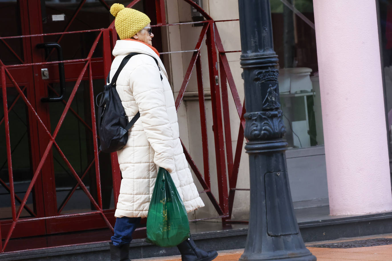 Fotos: Asturias, bajo el frío, la nieve y la lluvia
