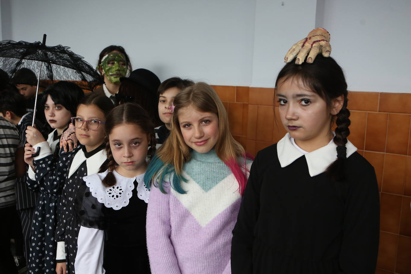 Fotos: Los alumnos del colegio de Ventanielles se disfrazan por carnaval