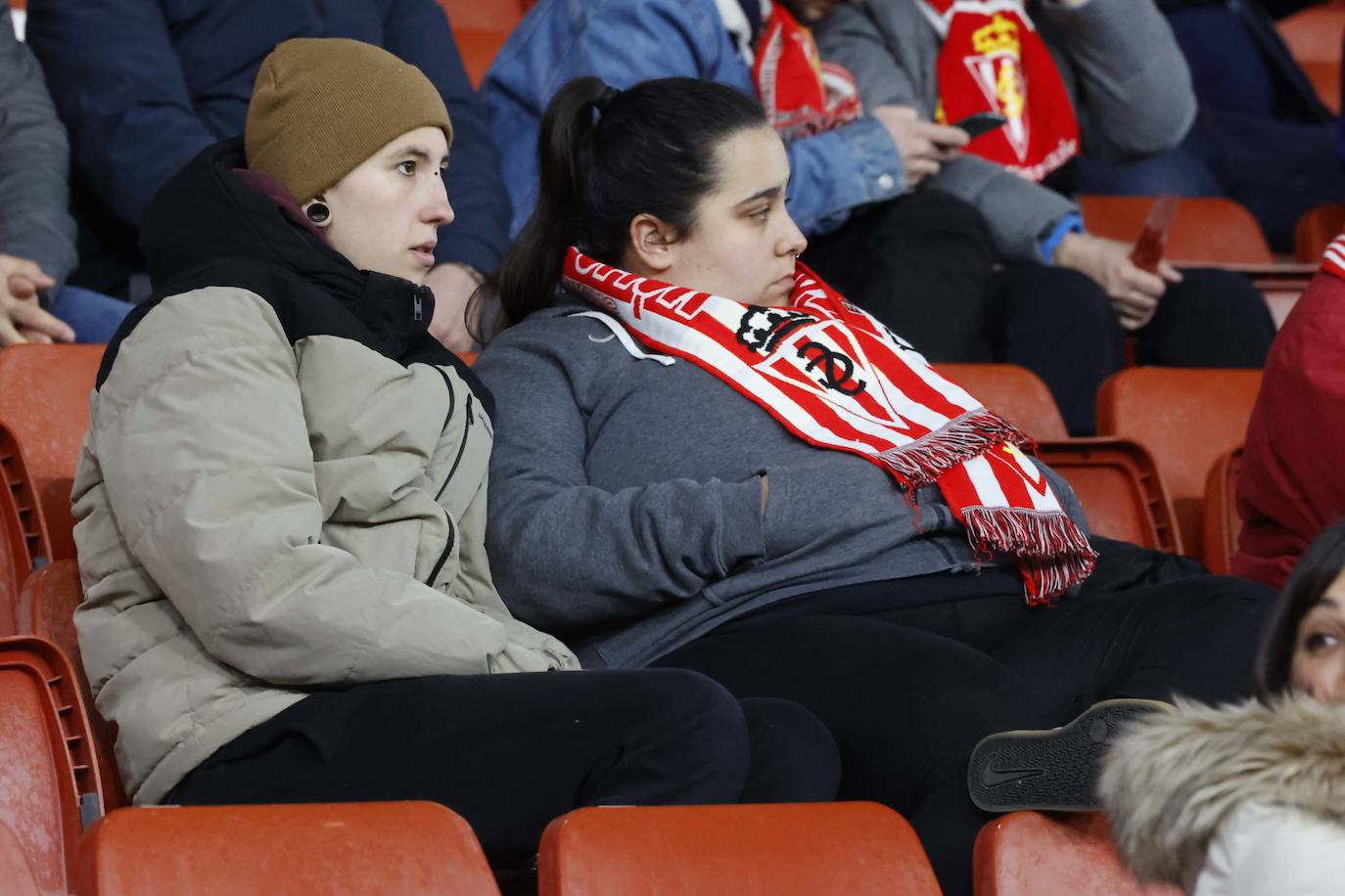 Fotos: ¿Estuviste en el Sporting - Tenerife? ¡Búscate!