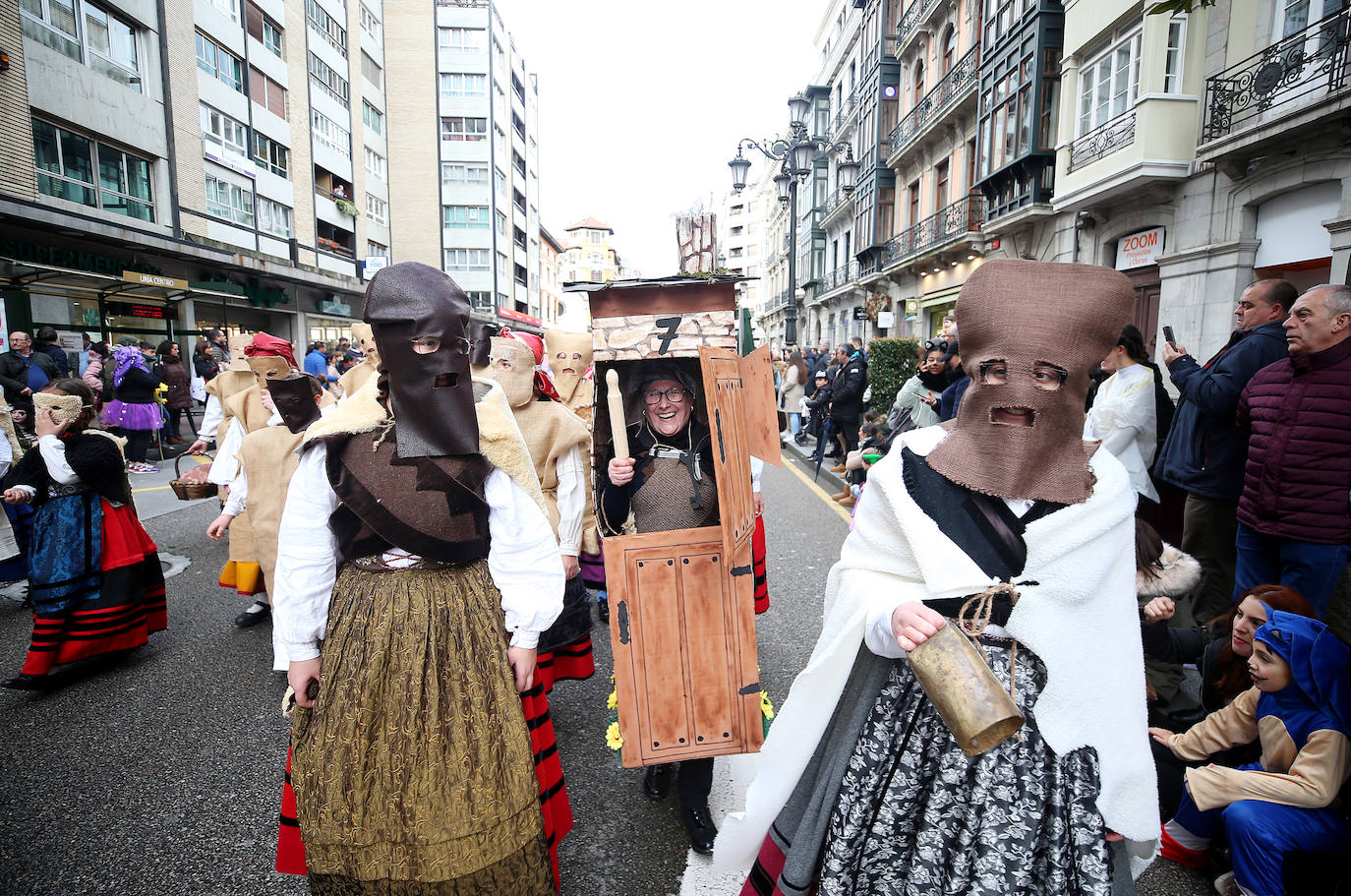 Fotos: Derroche de color y diversión en el carnaval de Oviedo