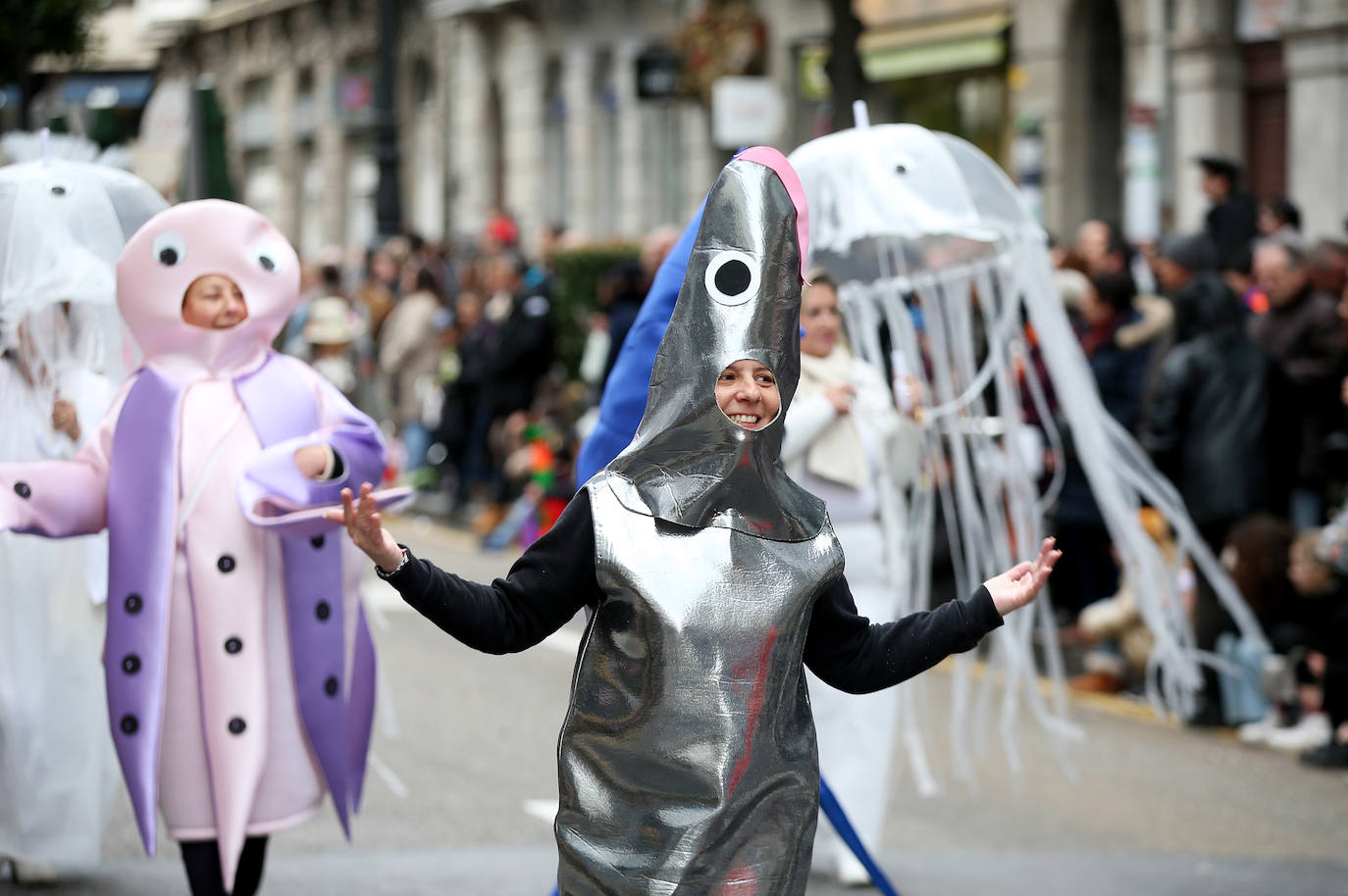 Fotos: Derroche de color y diversión en el carnaval de Oviedo