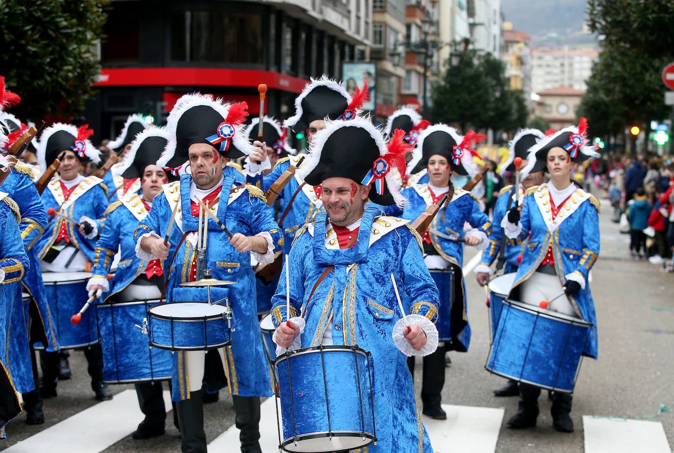 Fotos: Derroche de color y diversión en el carnaval de Oviedo