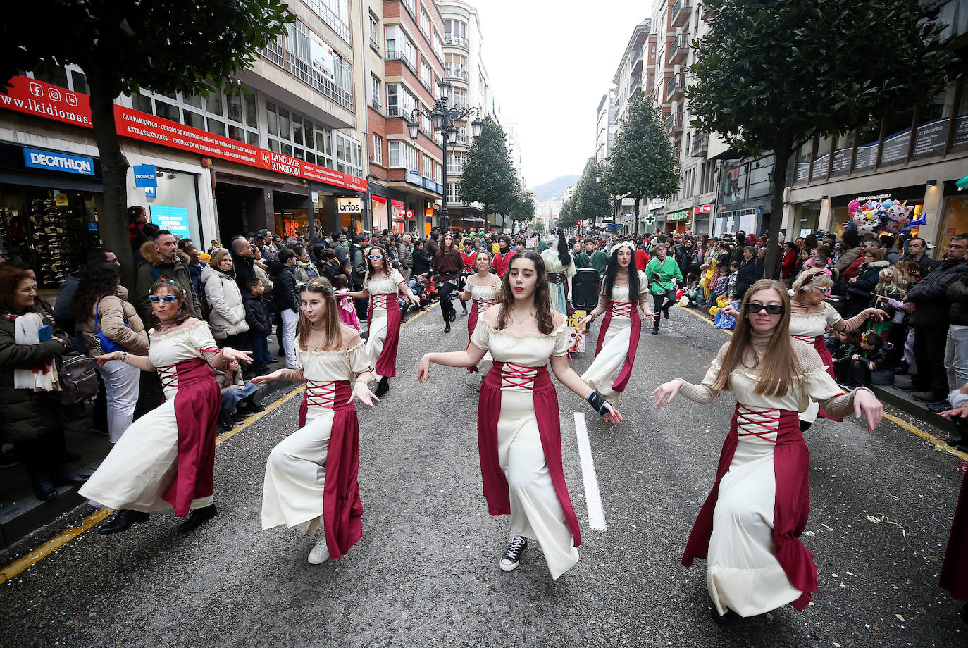 Fotos: Derroche de color y diversión en el carnaval de Oviedo