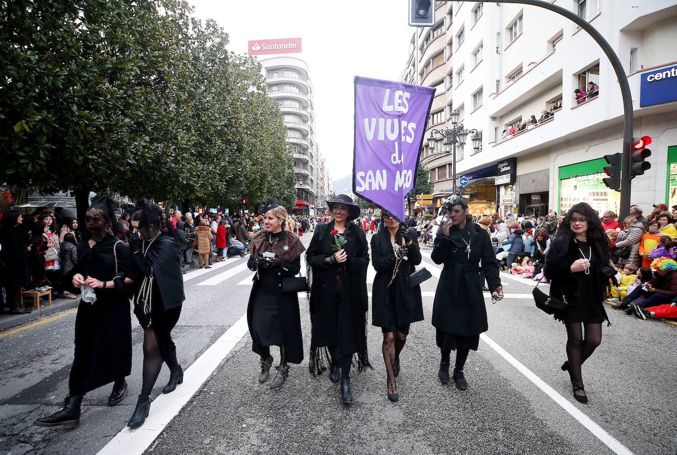 Fotos: Derroche de color y diversión en el carnaval de Oviedo