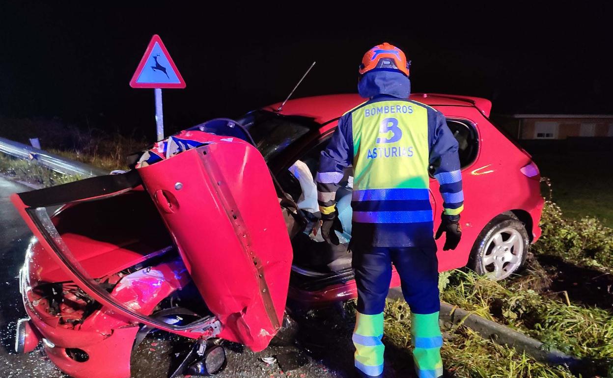 Accidentes de tráfico en Asturias: Una colisión entre dos turismos deja dos heridos en Llanera, a la altura de Robledo