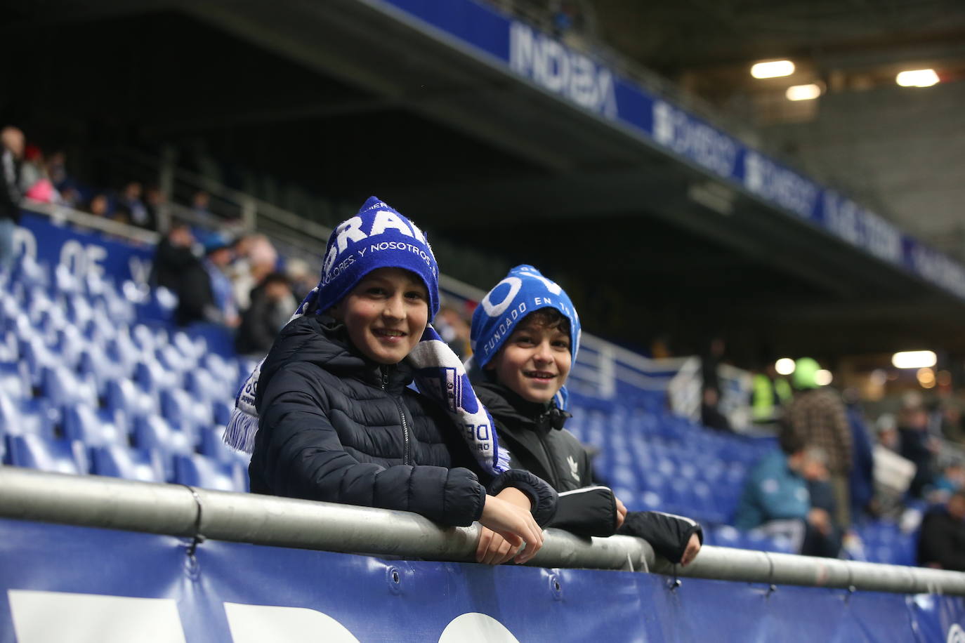 Fotos: ¿Estuviste en el Real Oviedo - Albacete? ¡Búscate!