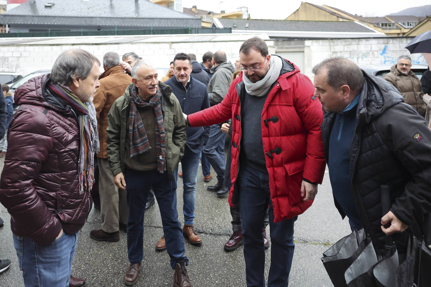 Fotos: Homenaje a Manuel Llaneza en Mieres