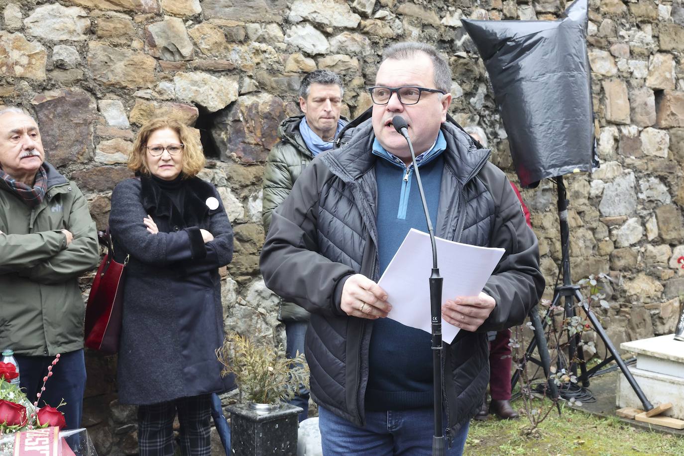 Fotos: Homenaje a Manuel Llaneza en Mieres