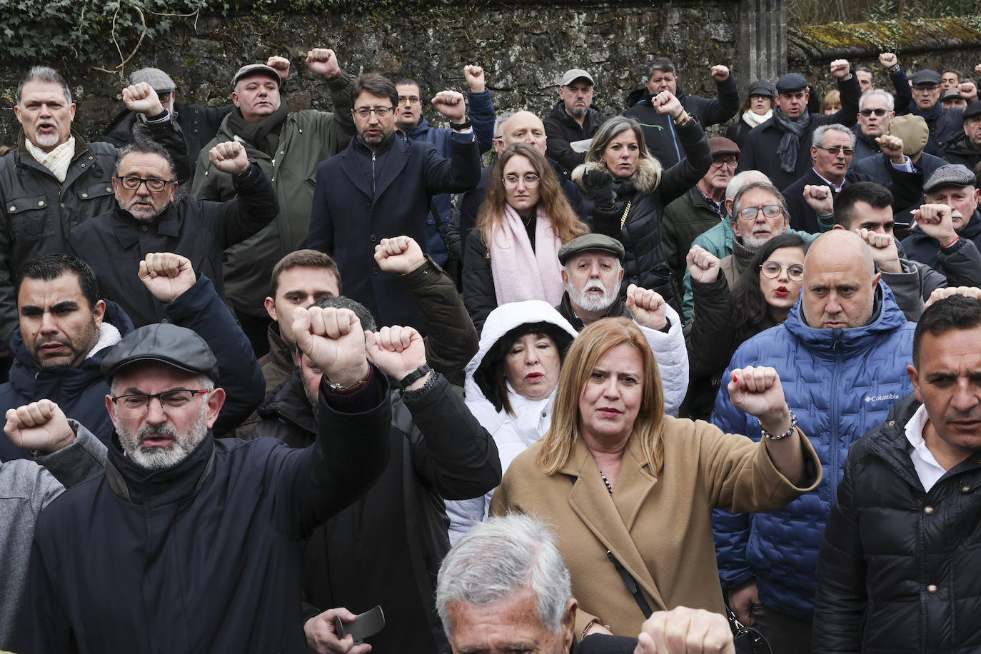 Fotos: Homenaje a Manuel Llaneza en Mieres