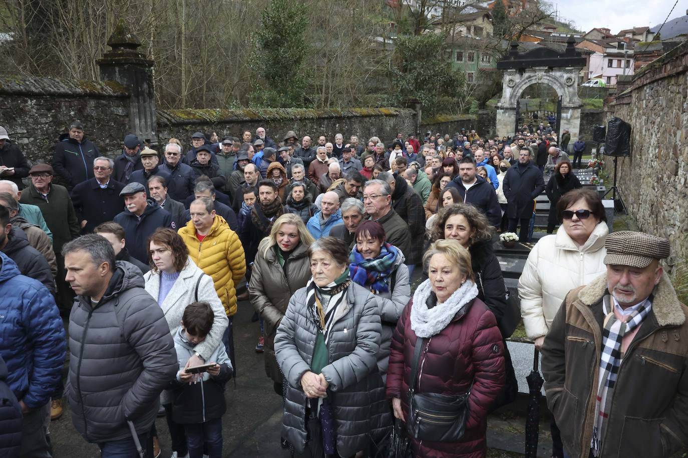 Fotos: Homenaje a Manuel Llaneza en Mieres