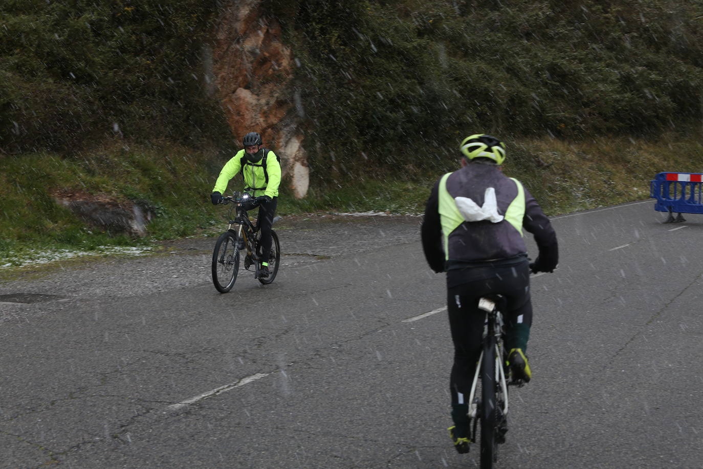 Fotos: Nieve y frío en Asturias