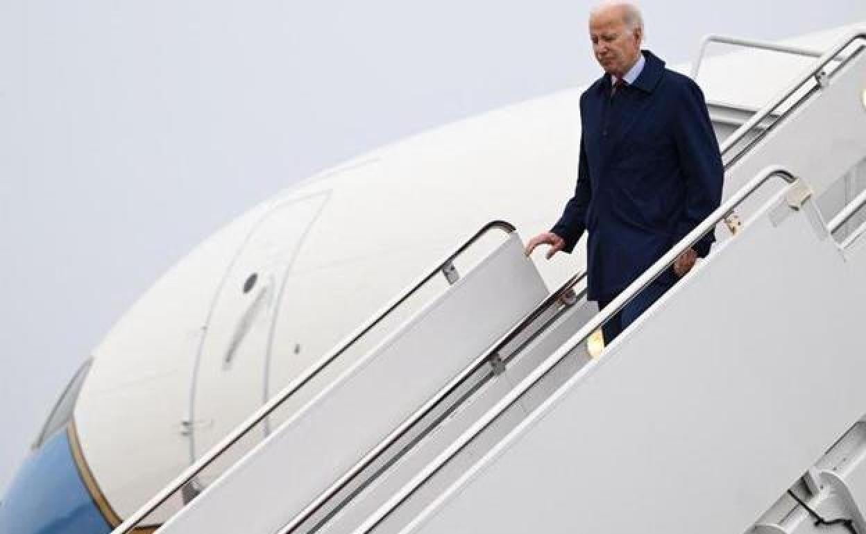 El presidente de EE UU, Joe Biden, al llegar este viernes a la base de la Guardia Aérea Nacional de Delaware.