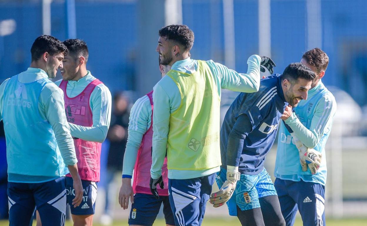 Real Oviedo: Cervera recupera a Luismi y deja a Camarasa en Oviedo