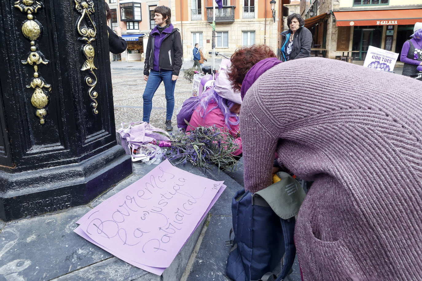 Fotos: El 8M se adelanta en Gijón con la Revuelta Ciclofeminista