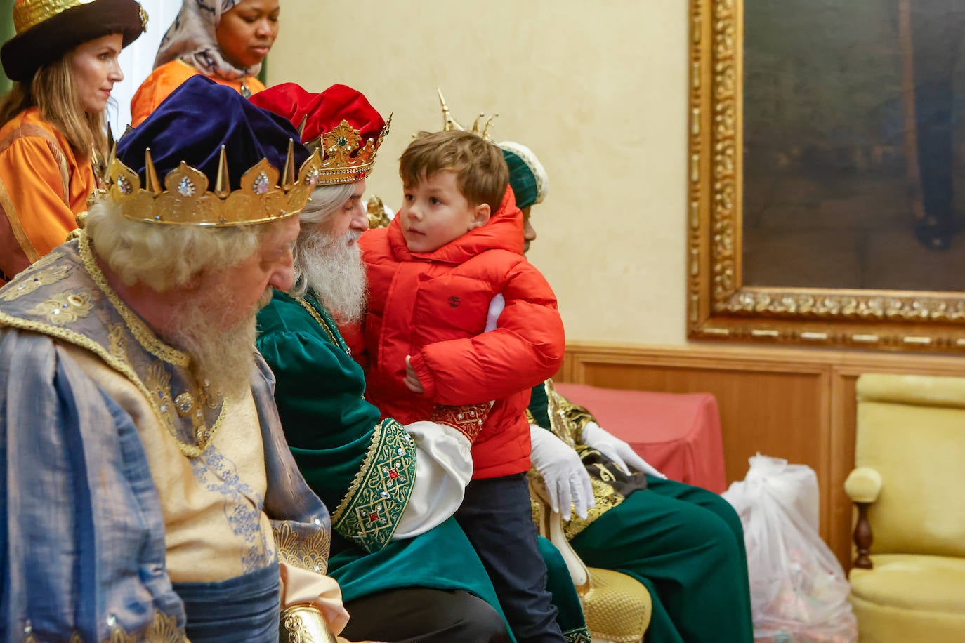 Desembarco de ilusión en Gijón con la llegada de los Reyes Magos