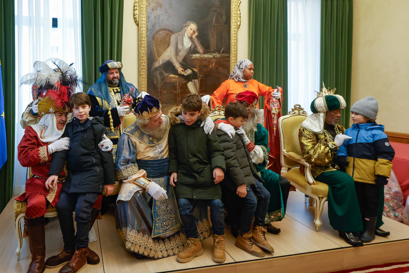 Desembarco de ilusión en Gijón con la llegada de los Reyes Magos