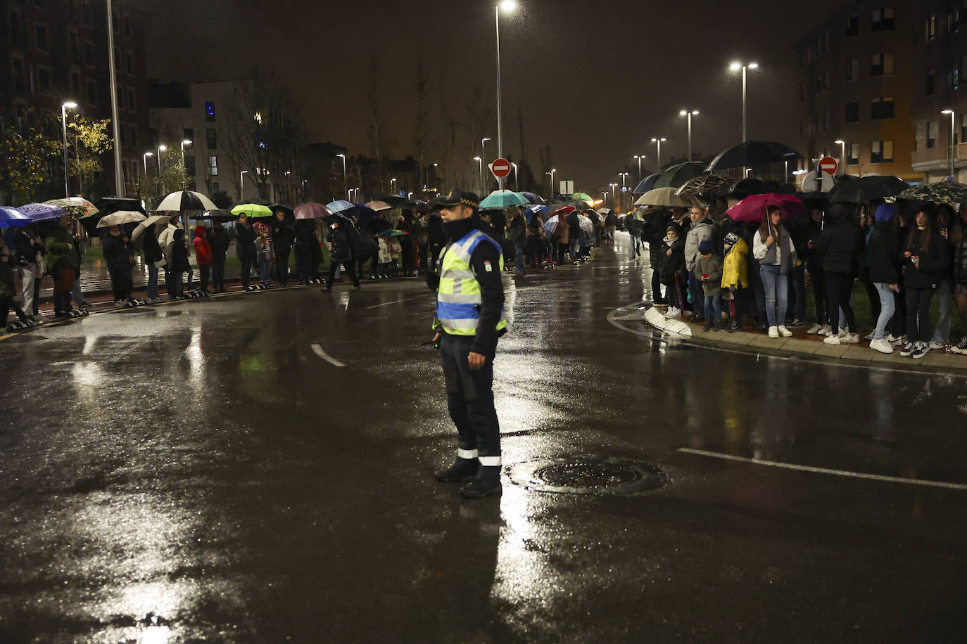 Lugones recibe a los Reyes Magos con los brazos abiertos