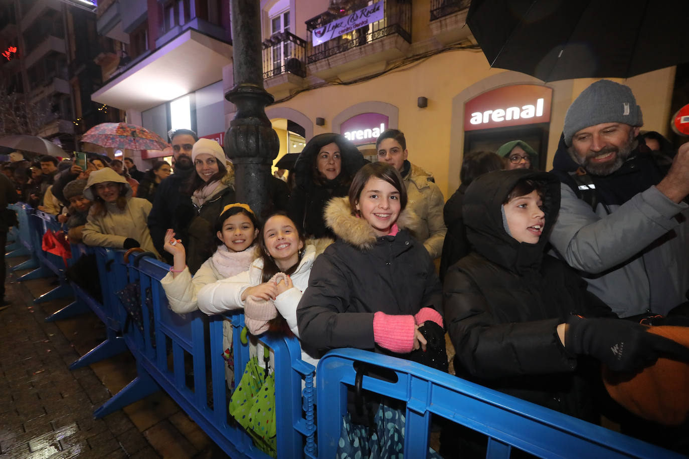 Todas las fotos de la cabalgata de los Reyes Magos en Avilés