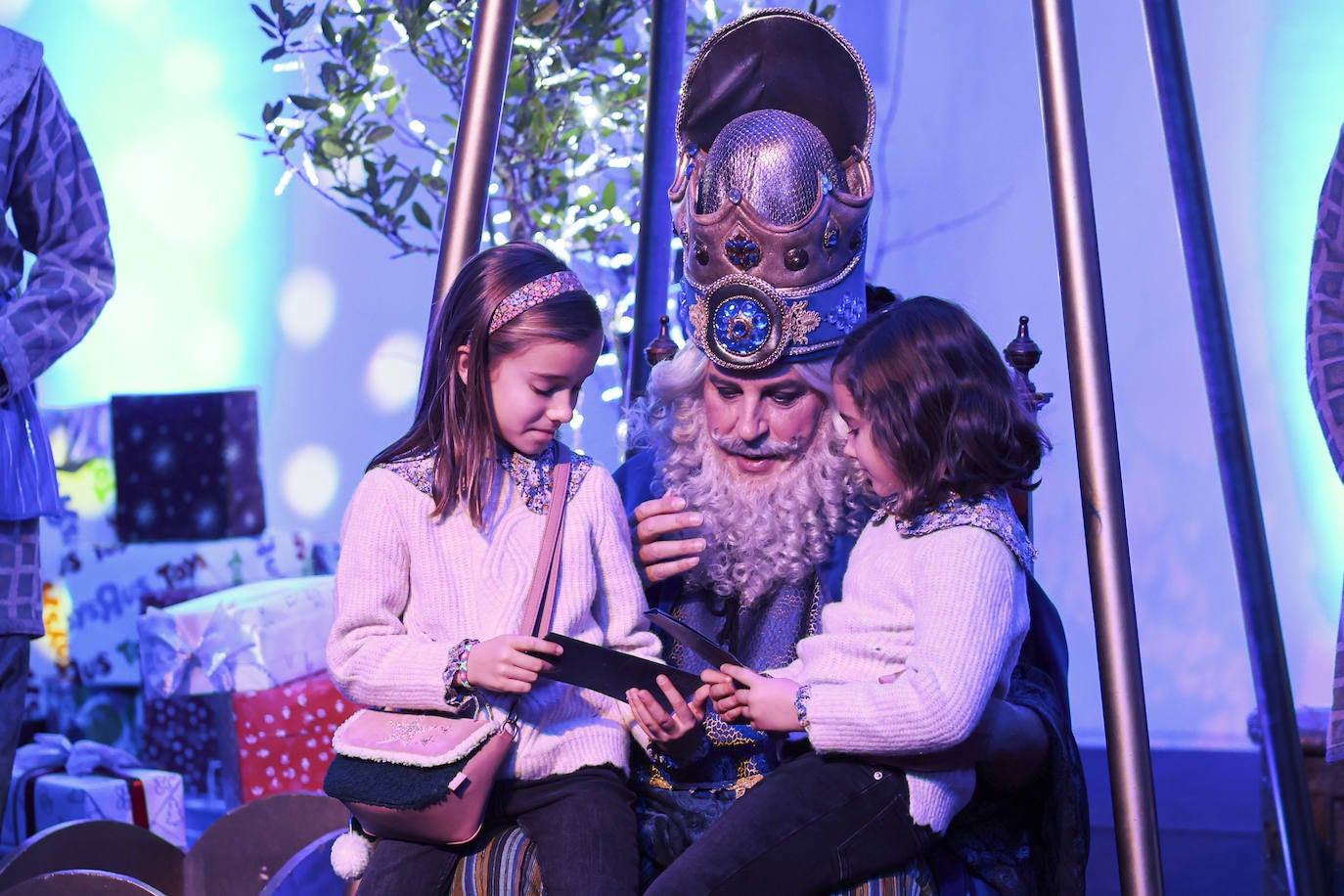 Ilusión y nervios en Oviedo antes de la cabalgata de los Reyes Magos