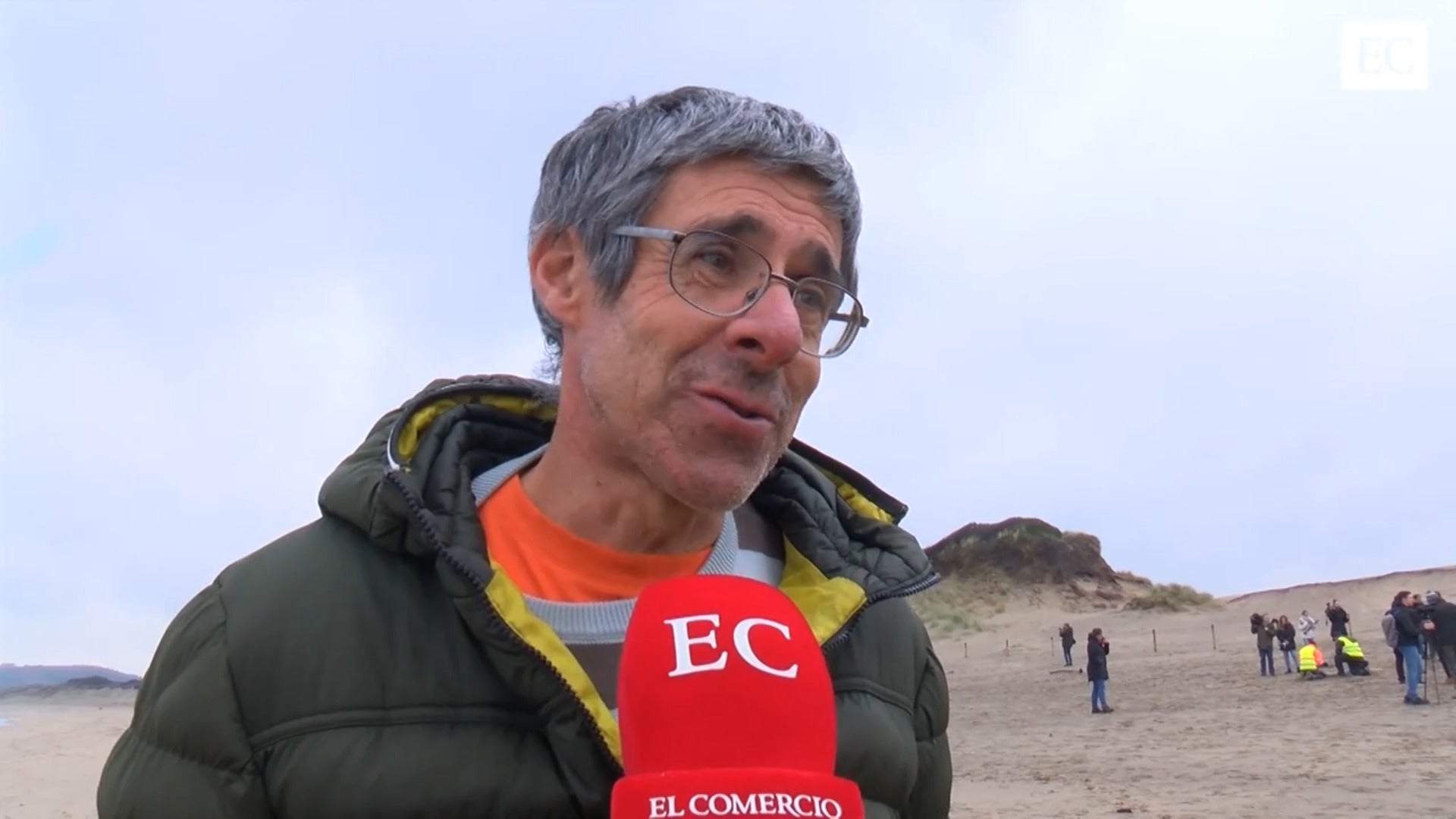 El grupo naturalista Mavea no muestra preocupación por los pélets en la costa asturiana