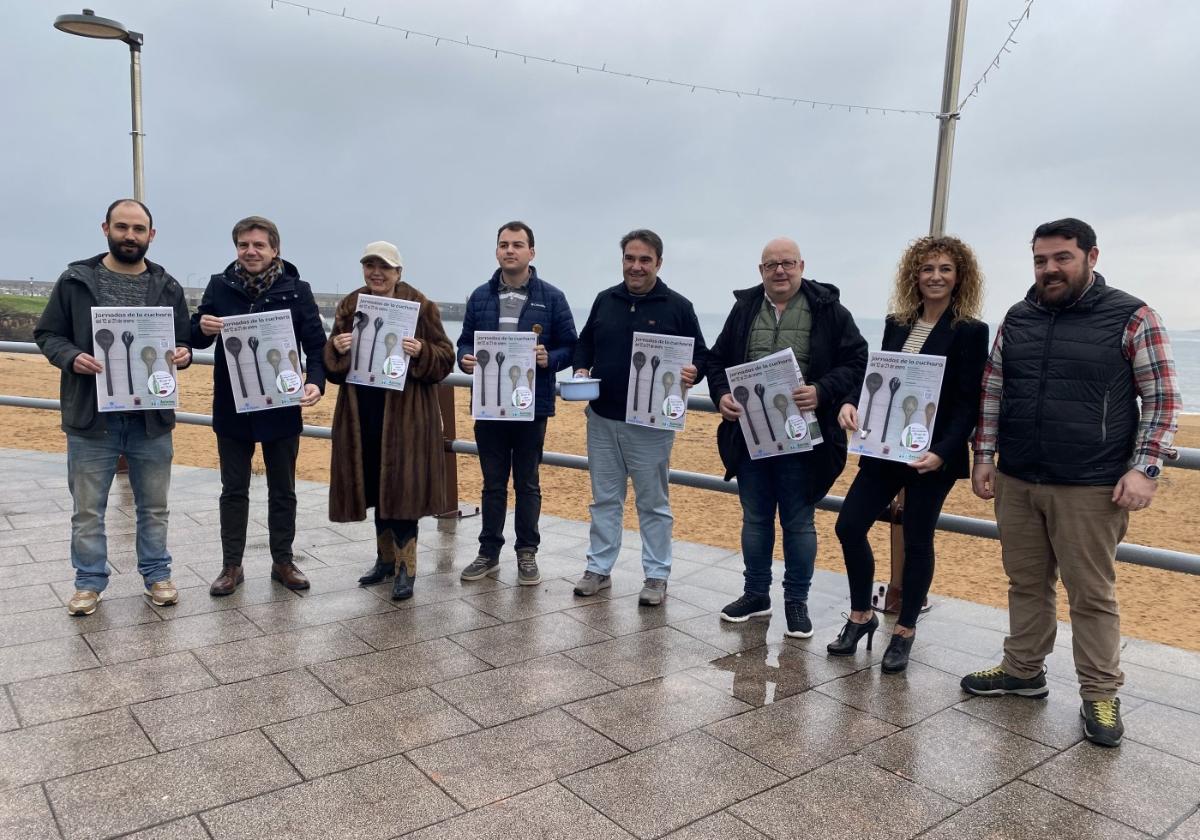 Diego Gómez, José Luis Álvarez Almeida, Mari Vega, Raúl Heres, Chus Paradelo, Guillermo Coviella, Patricia Suárez y Ramón Menéndez.