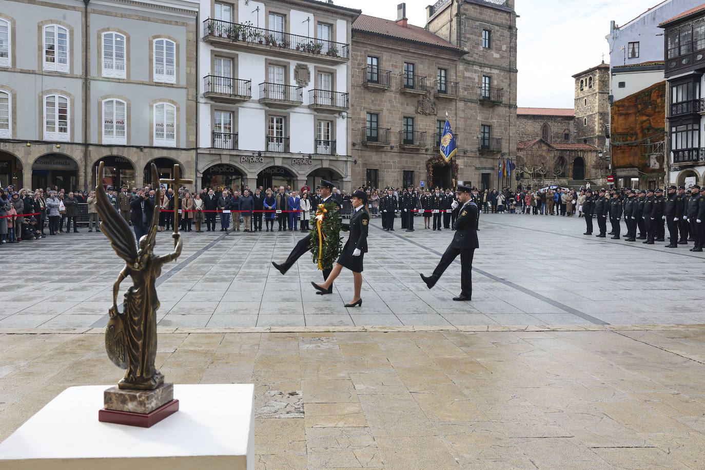 Avilés celebra los 200 años de la Policía Nacional